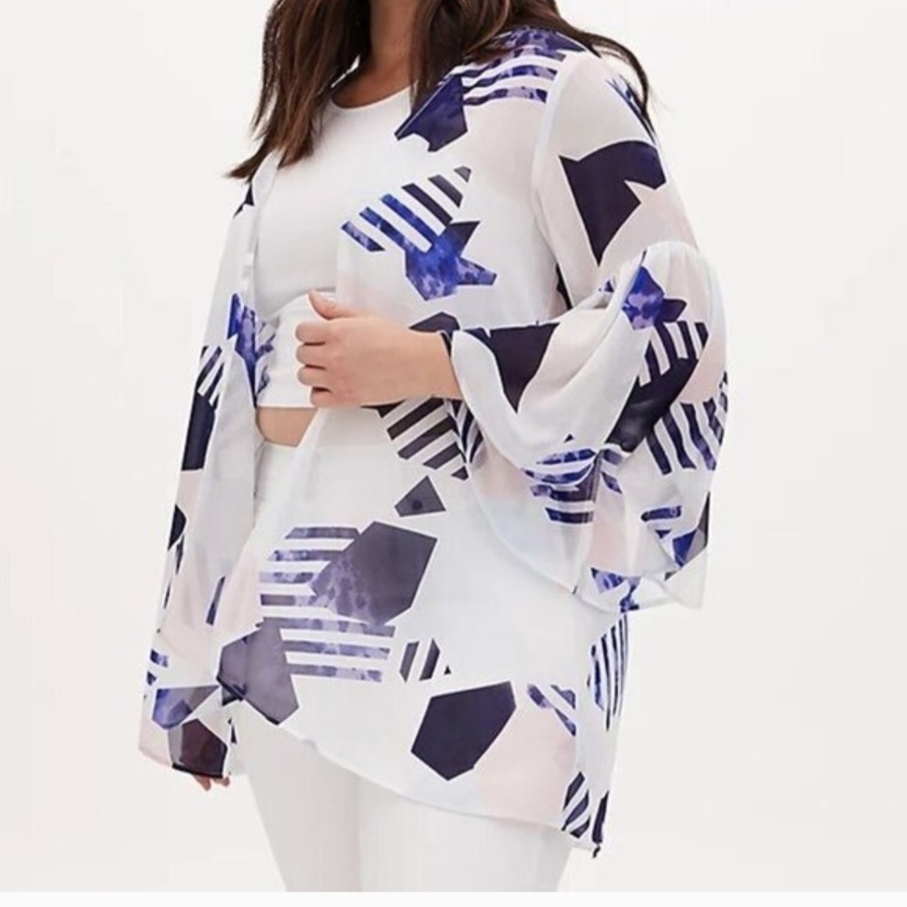 NWT TORRID Geometric Print Sheer Kimono with Bell Sleeves SIZE 3/4X